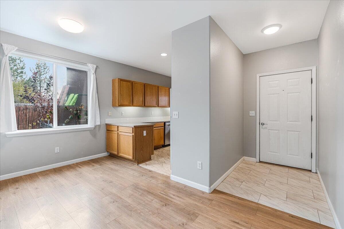Photo of 1210 SW 32nd Court 9 of 36