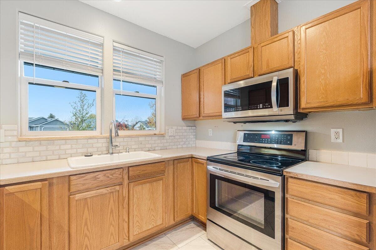 Photo of 1210 SW 32nd Court 12 of 36
