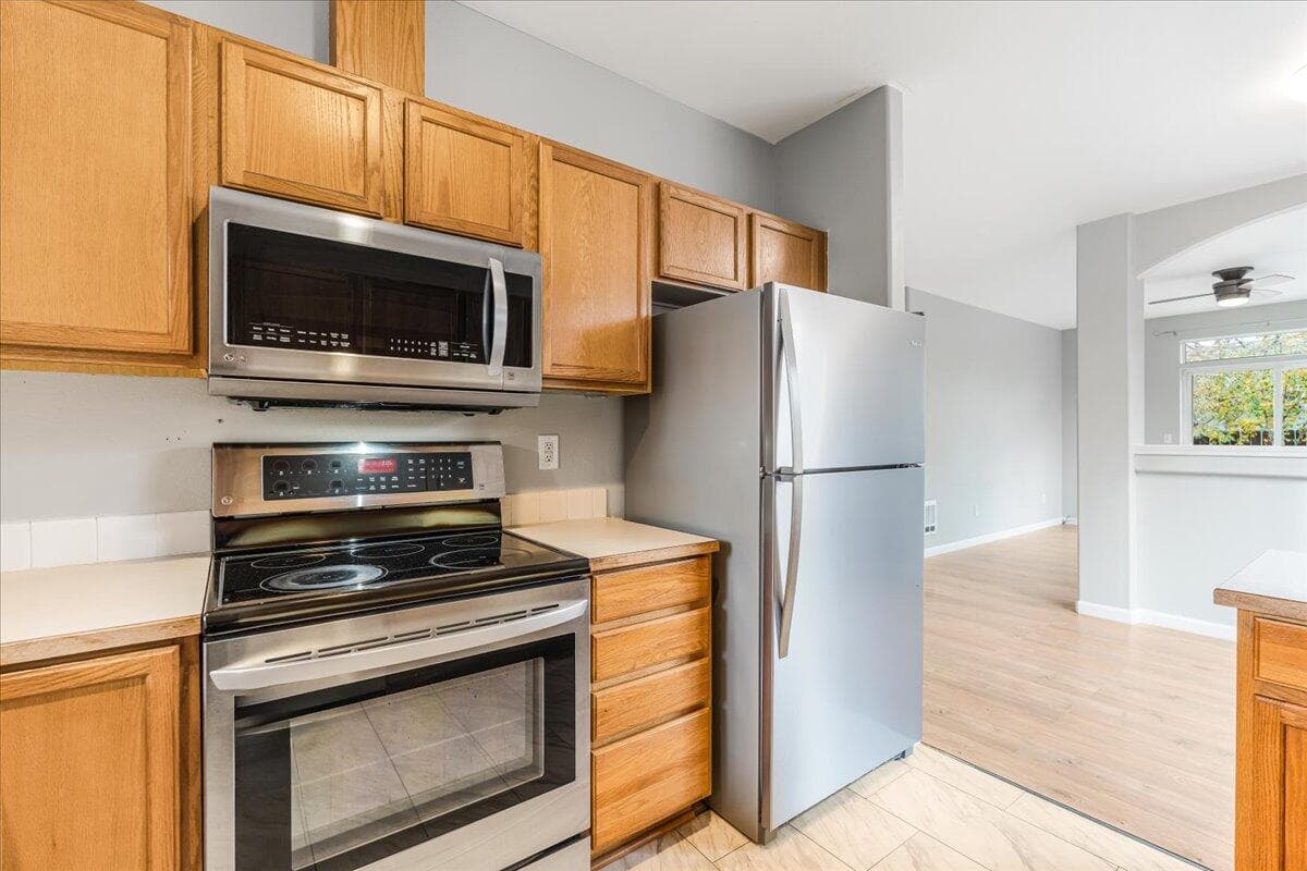 Photo of 1210 SW 32nd Court 13 of 36