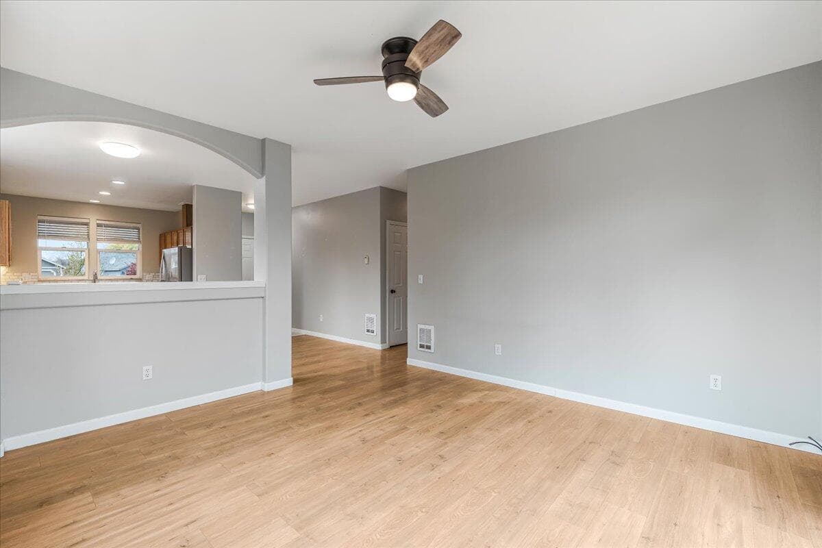 Photo of 1210 SW 32nd Court 7 of 36