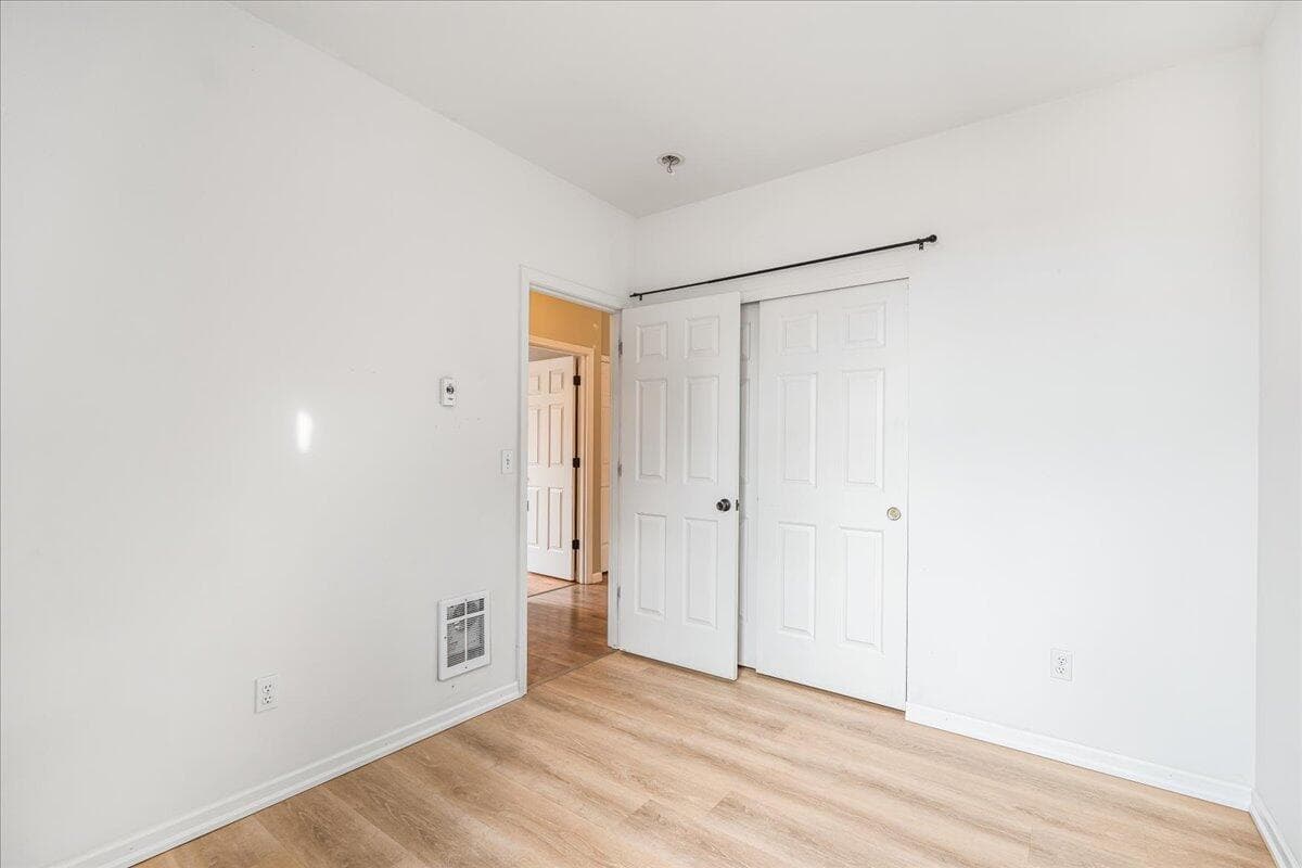Photo of 1210 SW 32nd Court 21 of 36