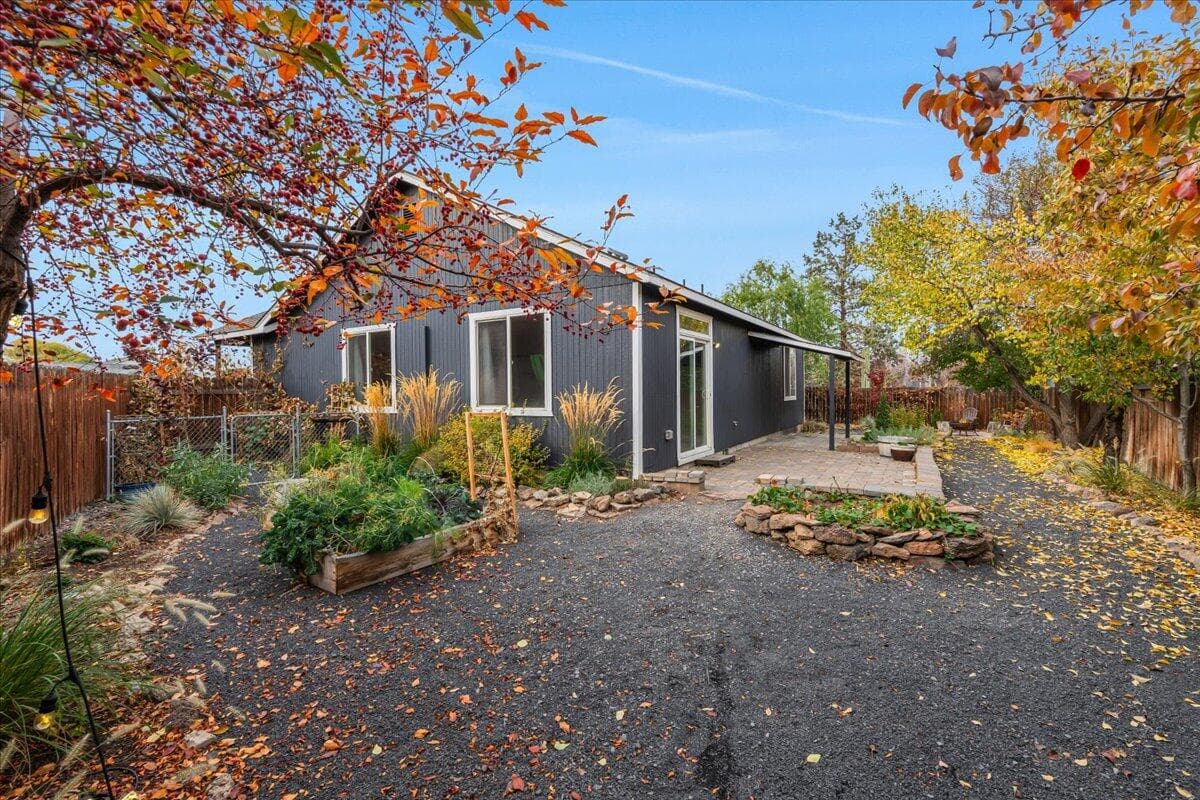 Photo of 1210 SW 32nd Court 26 of 36