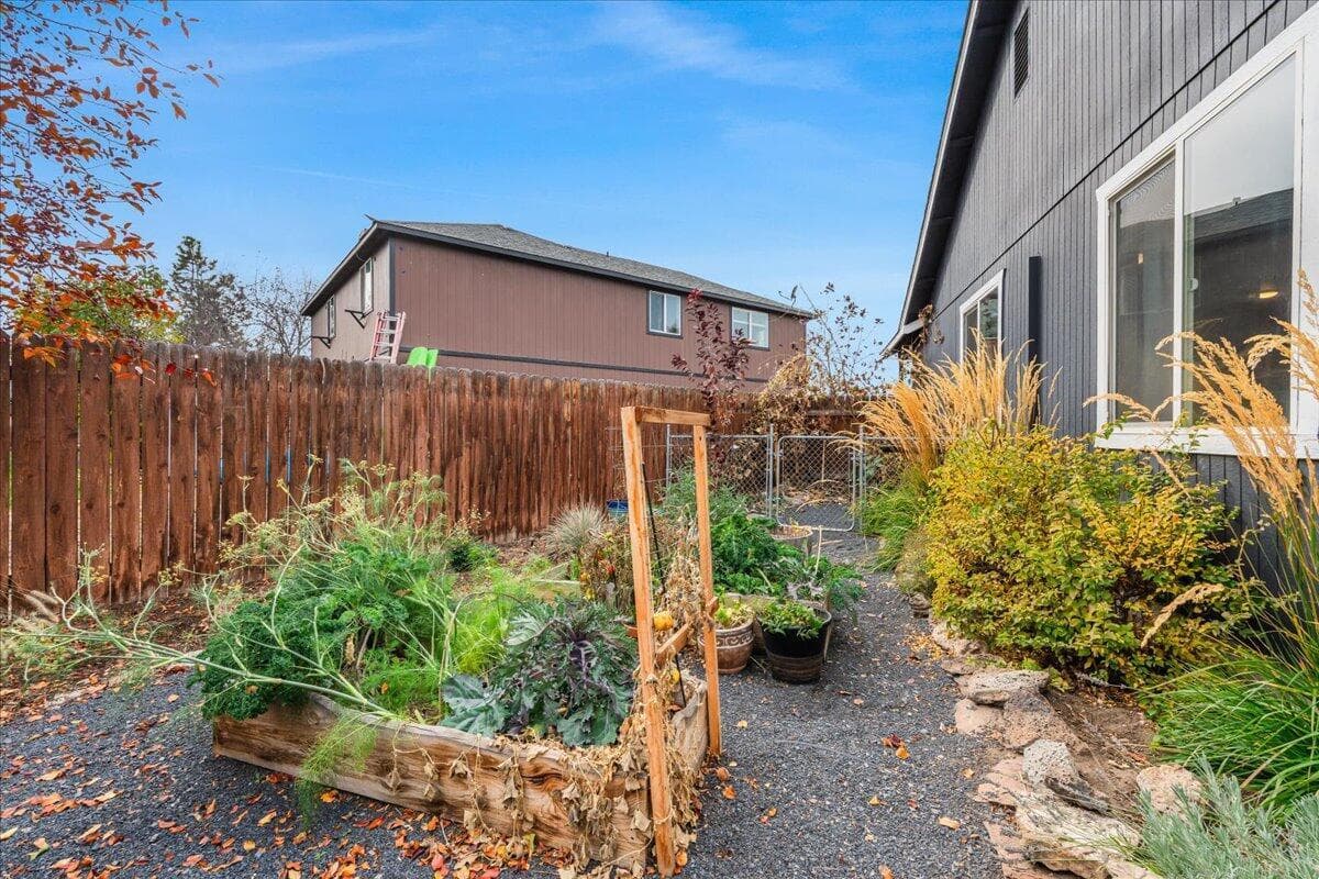 Photo of 1210 SW 32nd Court 27 of 36