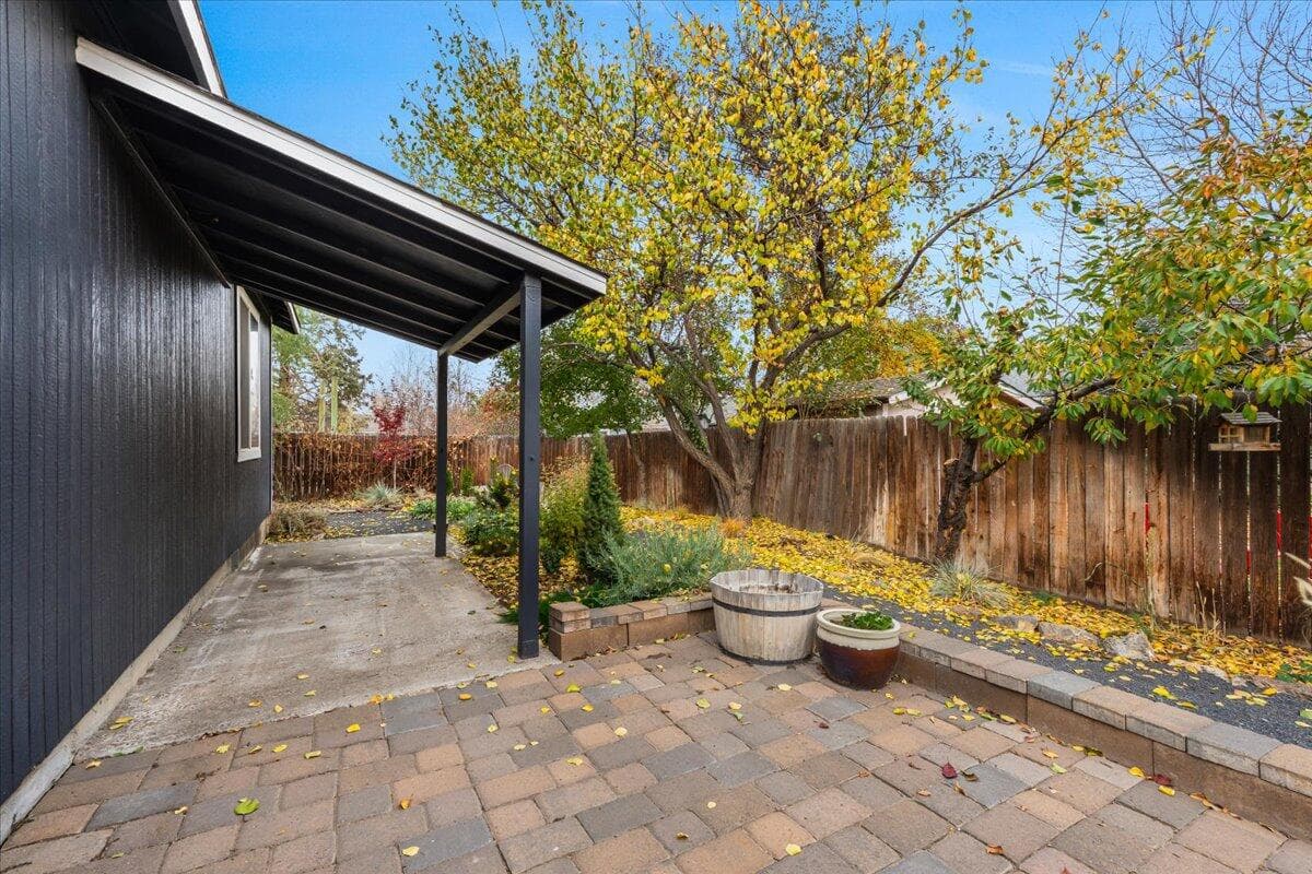 Photo of 1210 SW 32nd Court 25 of 36