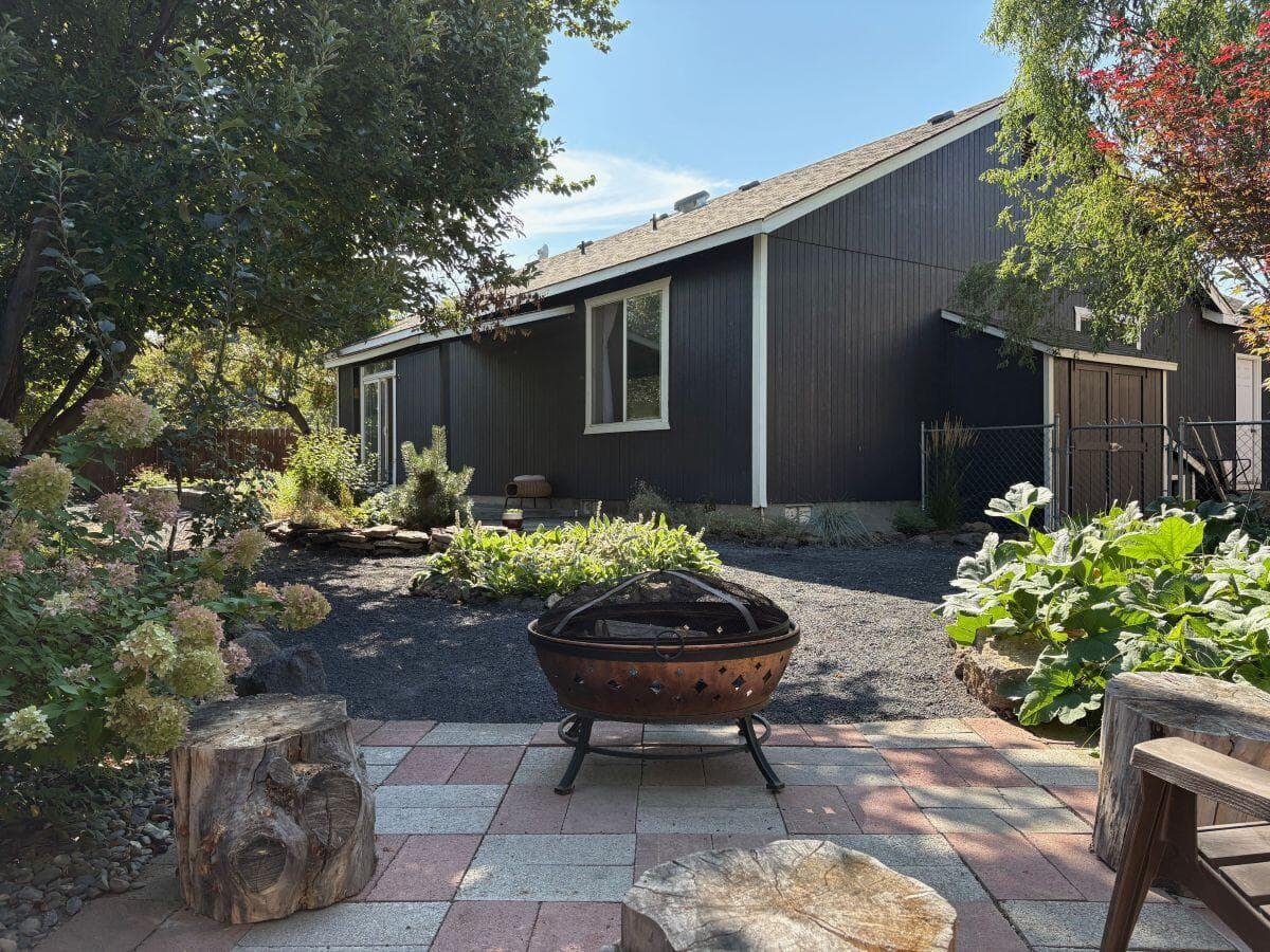 Photo of 1210 SW 32nd Court 32 of 36