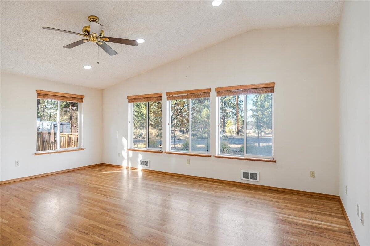 Photo of 19304 Baker Road 9 of 37