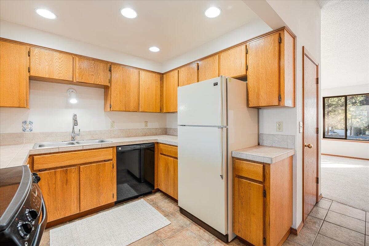 Photo of 19304 Baker Road 12 of 37
