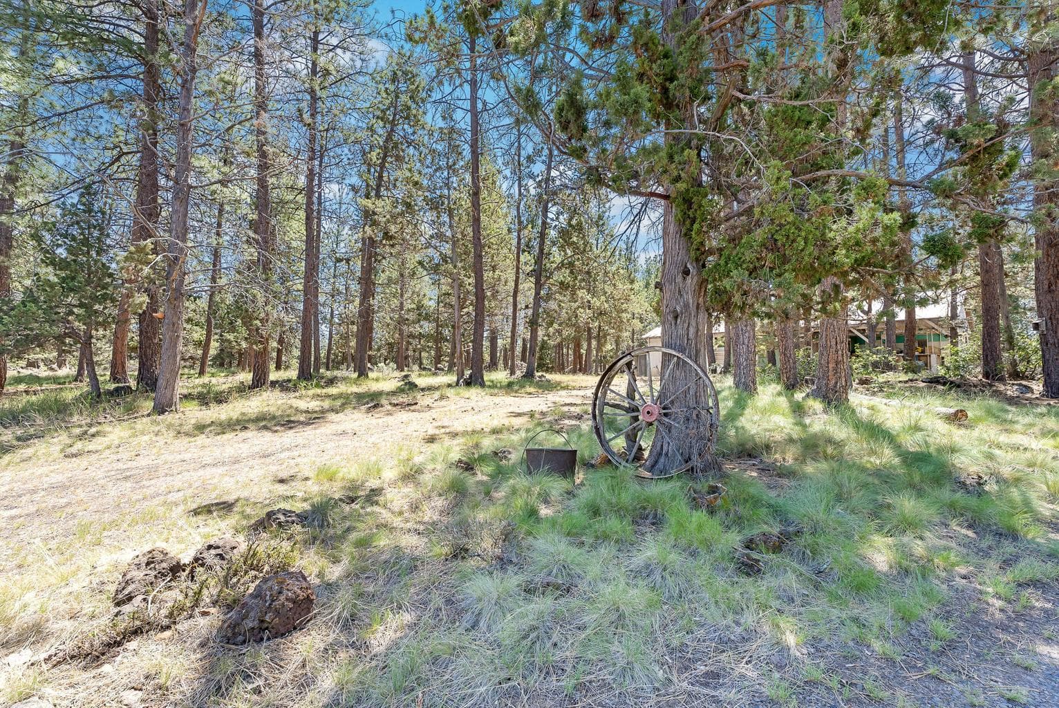 Photo of 61521 Sunny Breeze Lane 5 of 18