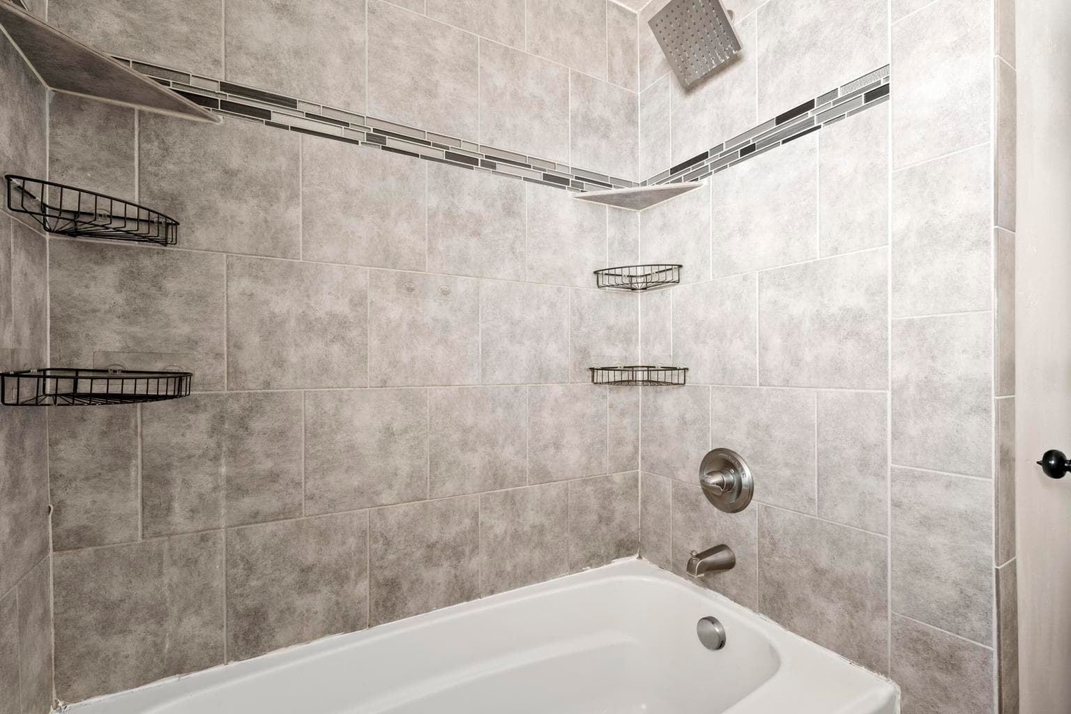 Photo of 740 SE 6th Street 10 of 21