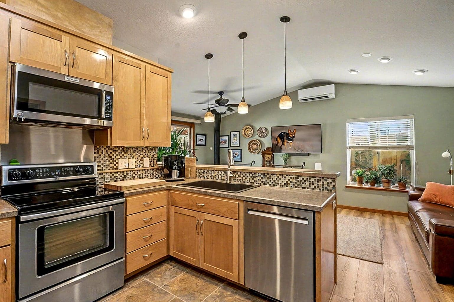 Photo of 2976 Bluebell 3 of 34