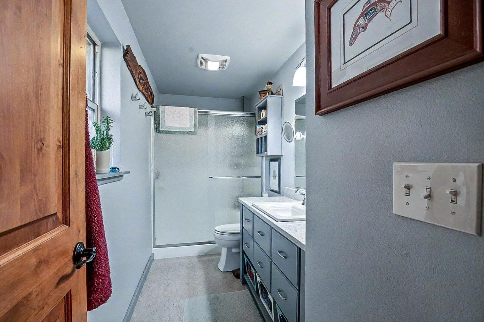 Photo of 2976 NE Bluebell Lane 18 of 34