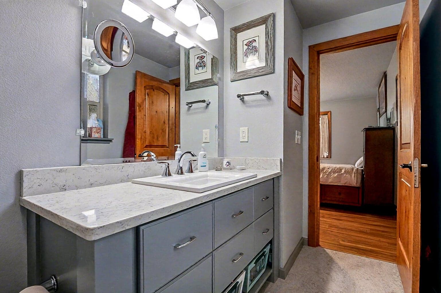 Photo of 2976 NE Bluebell Lane 20 of 34