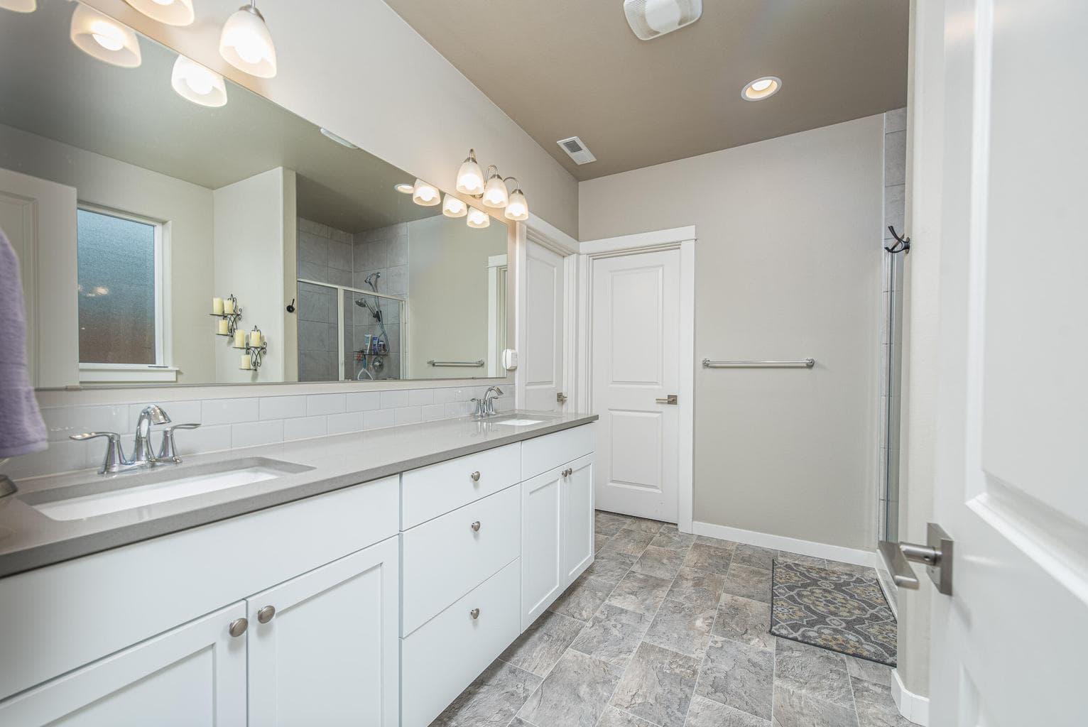 Photo of 61366 SE Preston Street 19 of 37
