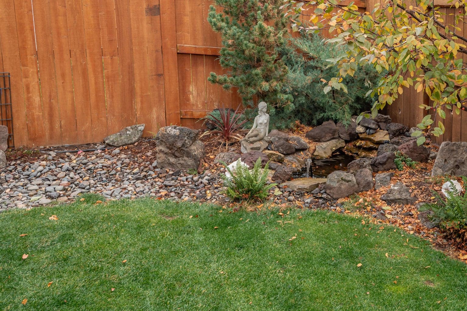 Soothing water feature