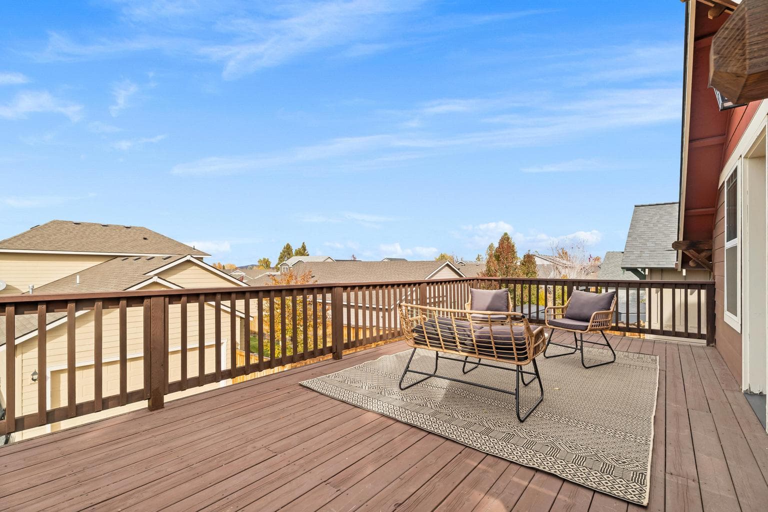 Photo of 2880 NE Rainier Drive 17 of 51