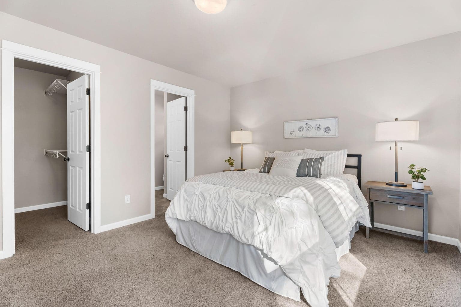 Photo of 2880 NE Rainier Drive 20 of 51