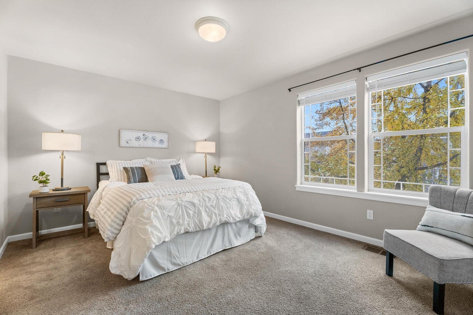 Photo of 2880 NE Rainier Drive 19 of 51