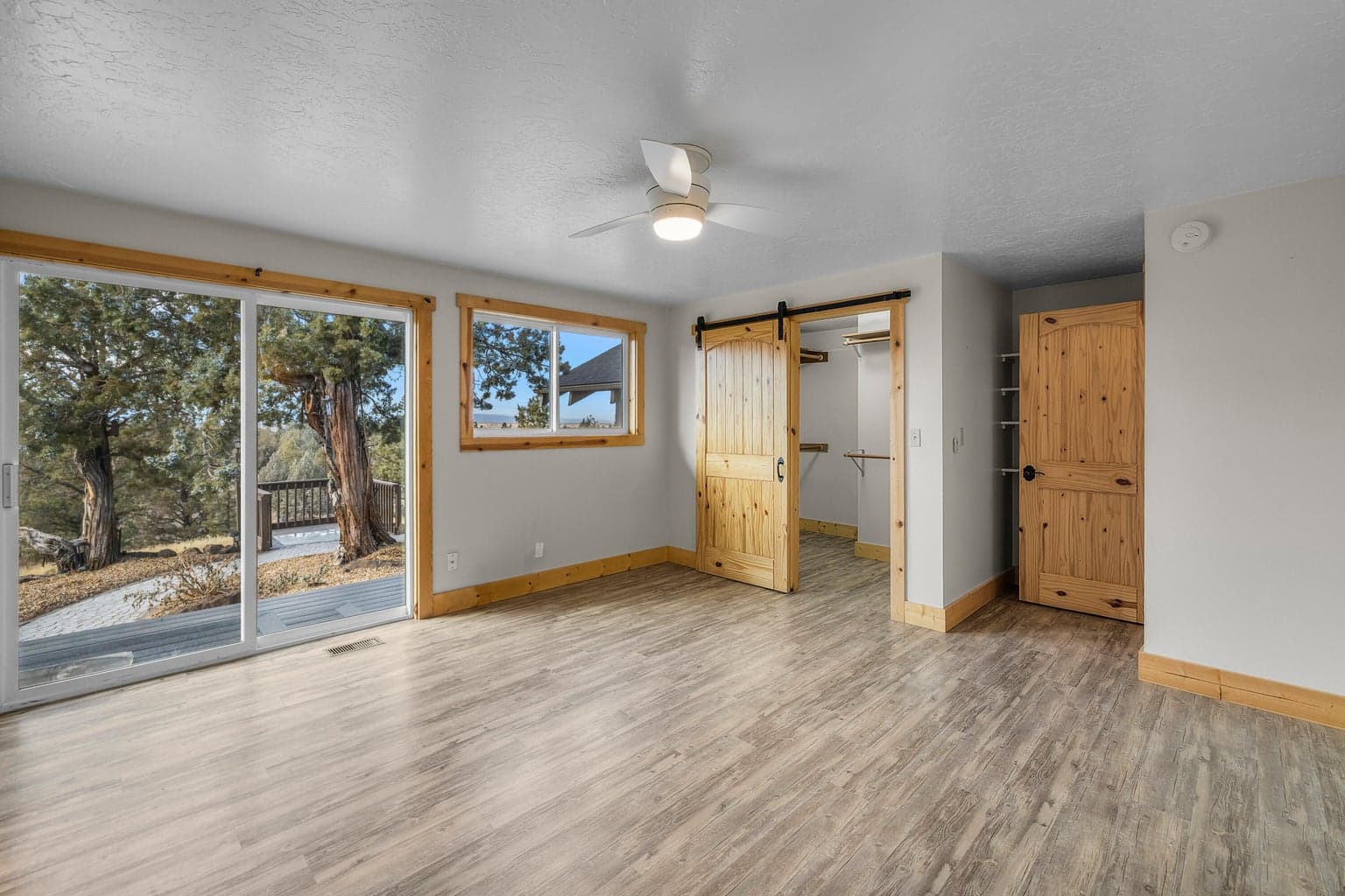 Photo of 5203 NW Greenwood Avenue 19 of 50