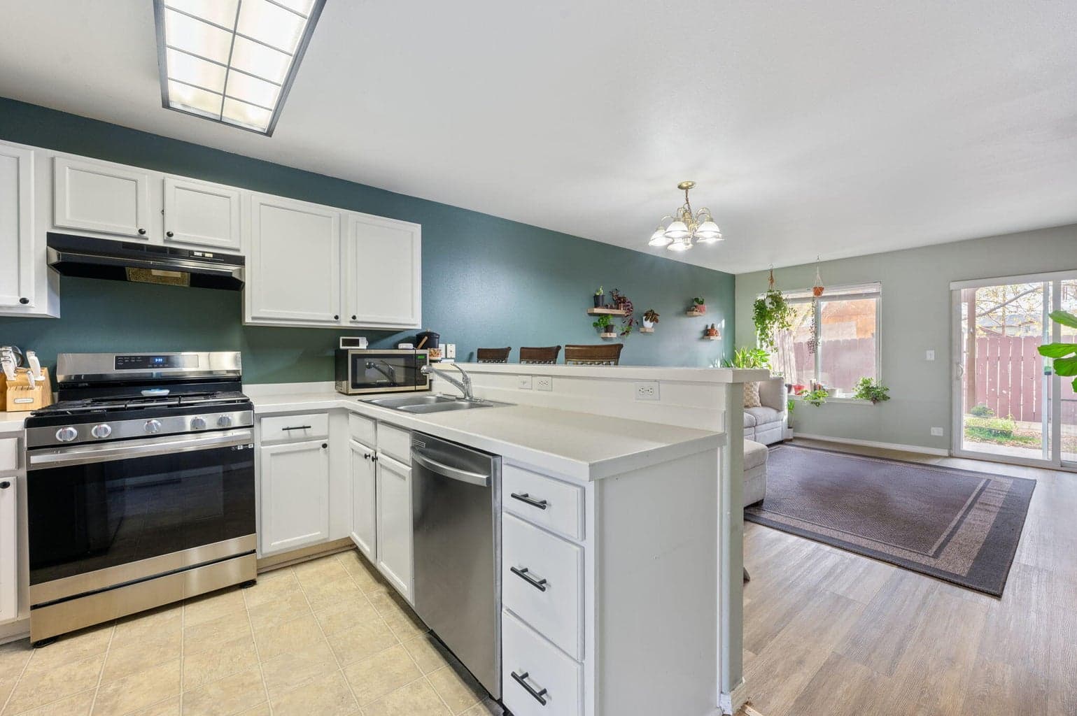 Photo of 2610 23rd 5 of 28