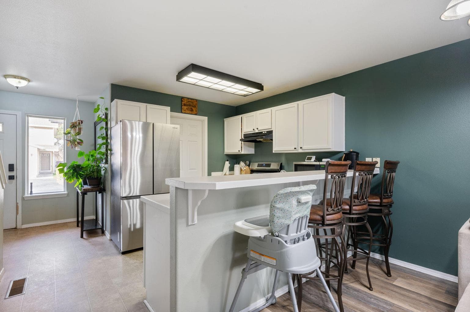 Photo of 2610 SW 23rd Street 6 of 28