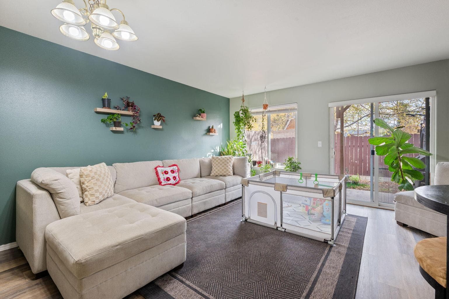 Photo of 2610 SW 23rd Street 11 of 28