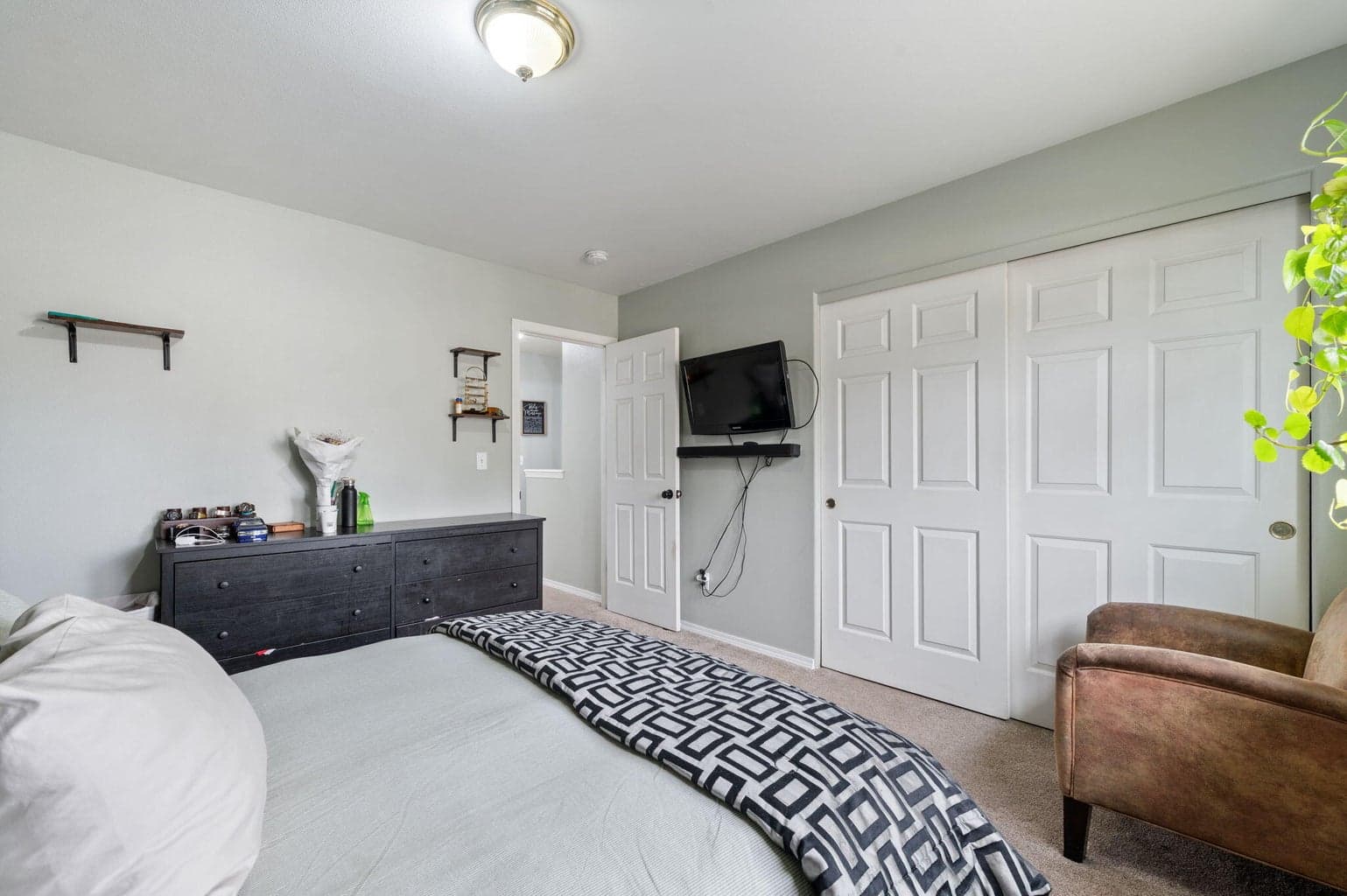 Photo of 2610 SW 23rd Street 17 of 28