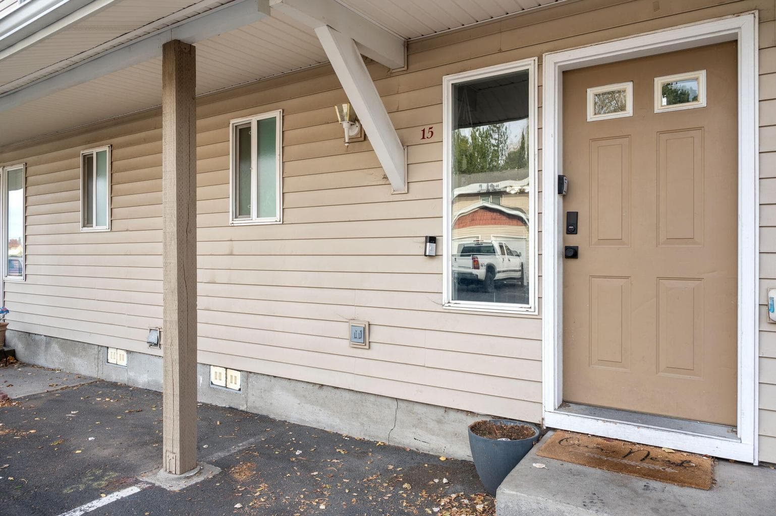 Photo of 2610 23rd 2 of 28