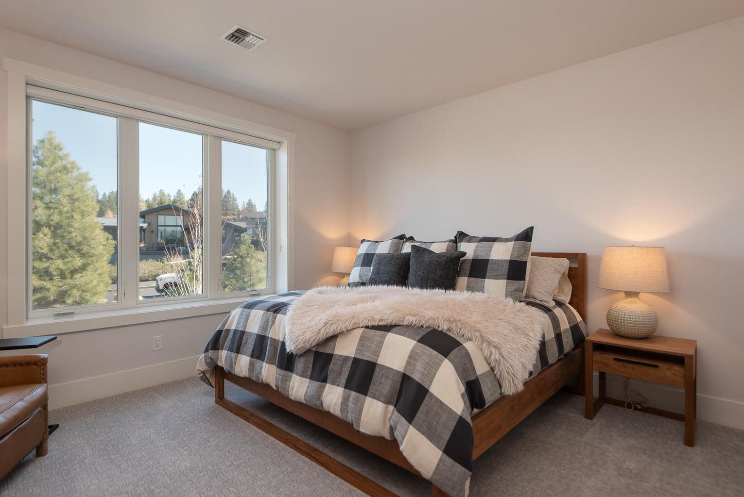 Photo of 61358 Kindle Rock Loop 20 of 38