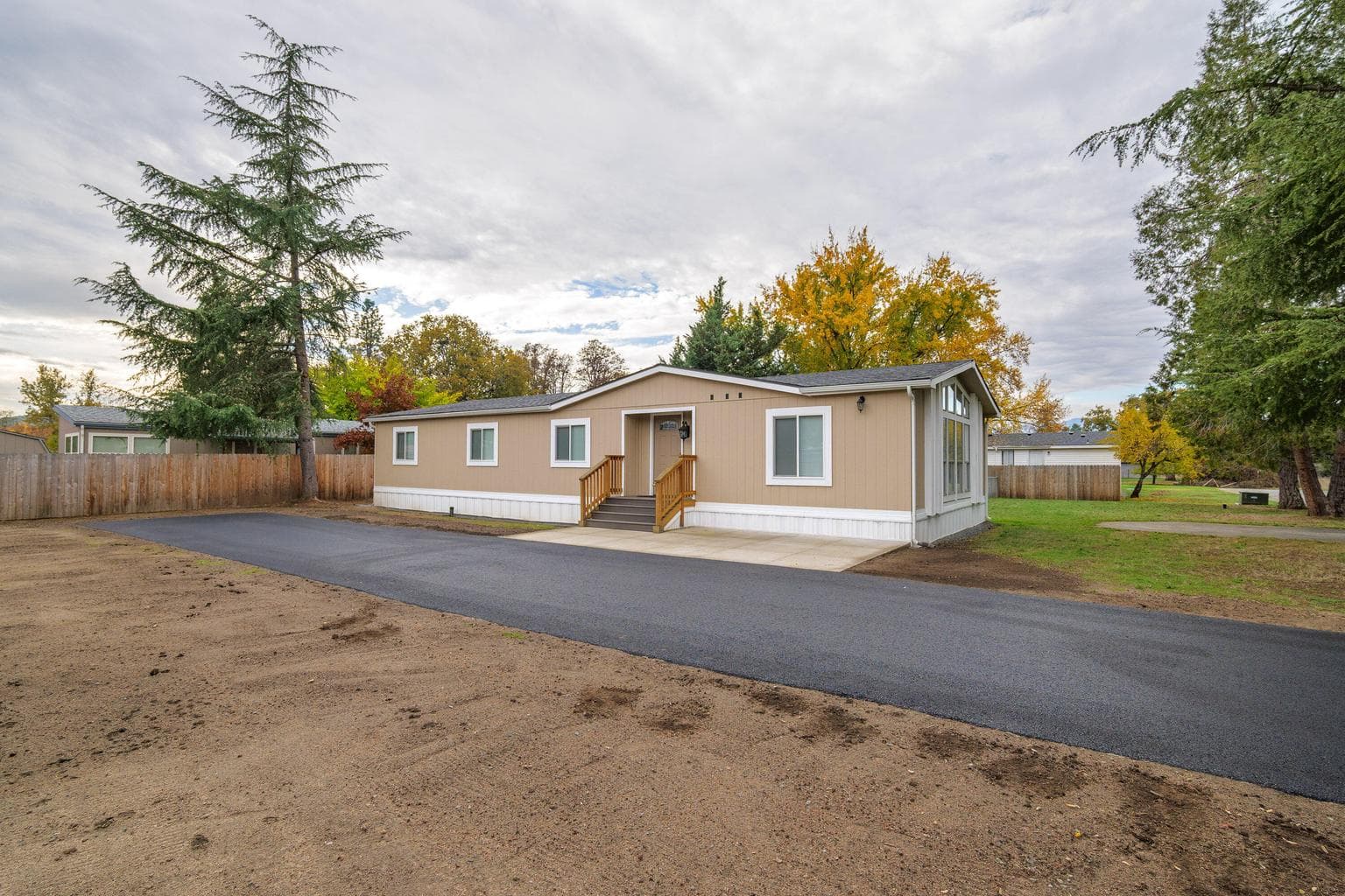 Photo of 387 Tavis 2 of 38