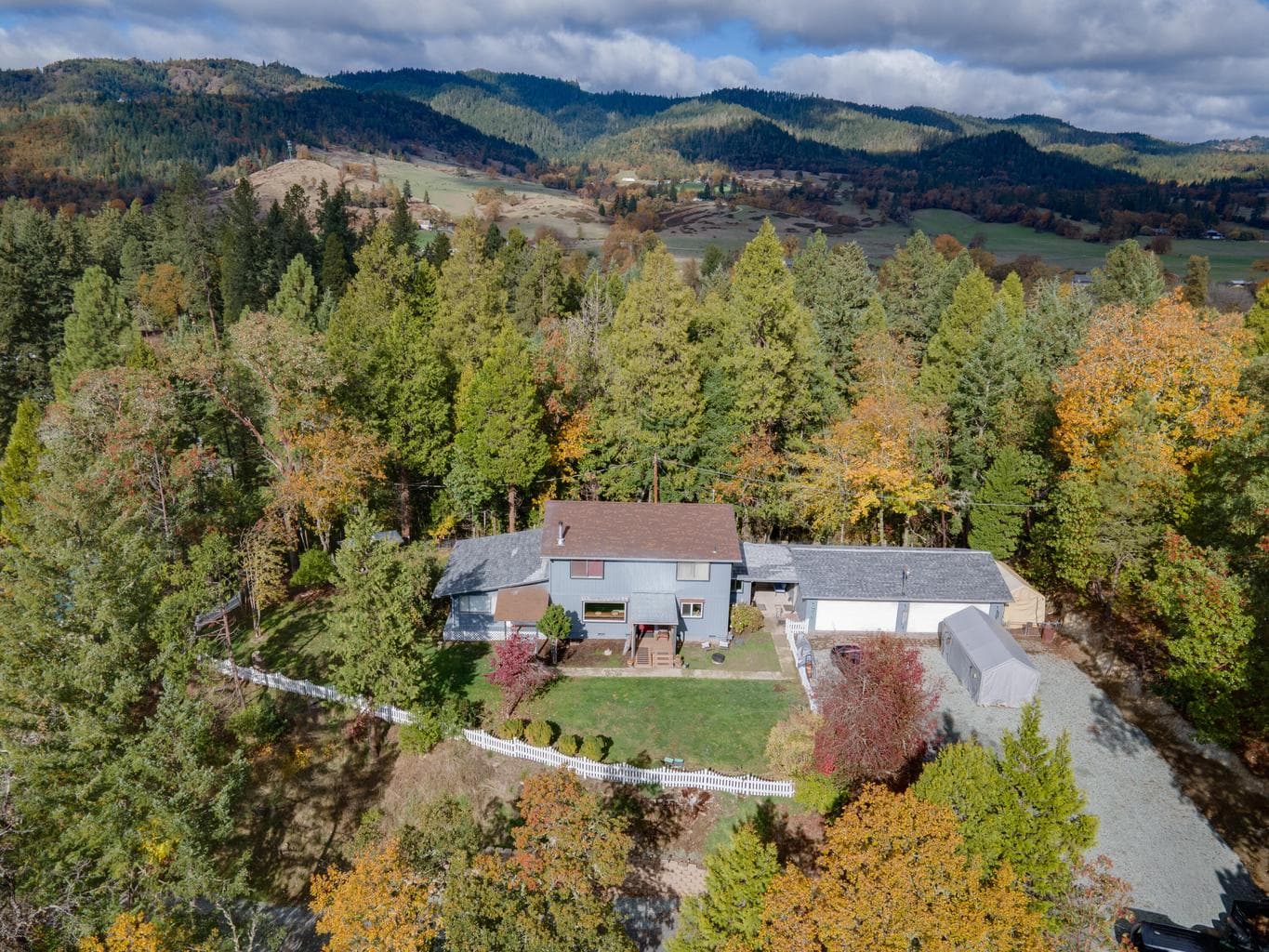 240 Pruden Hill, Canyonville, 97417