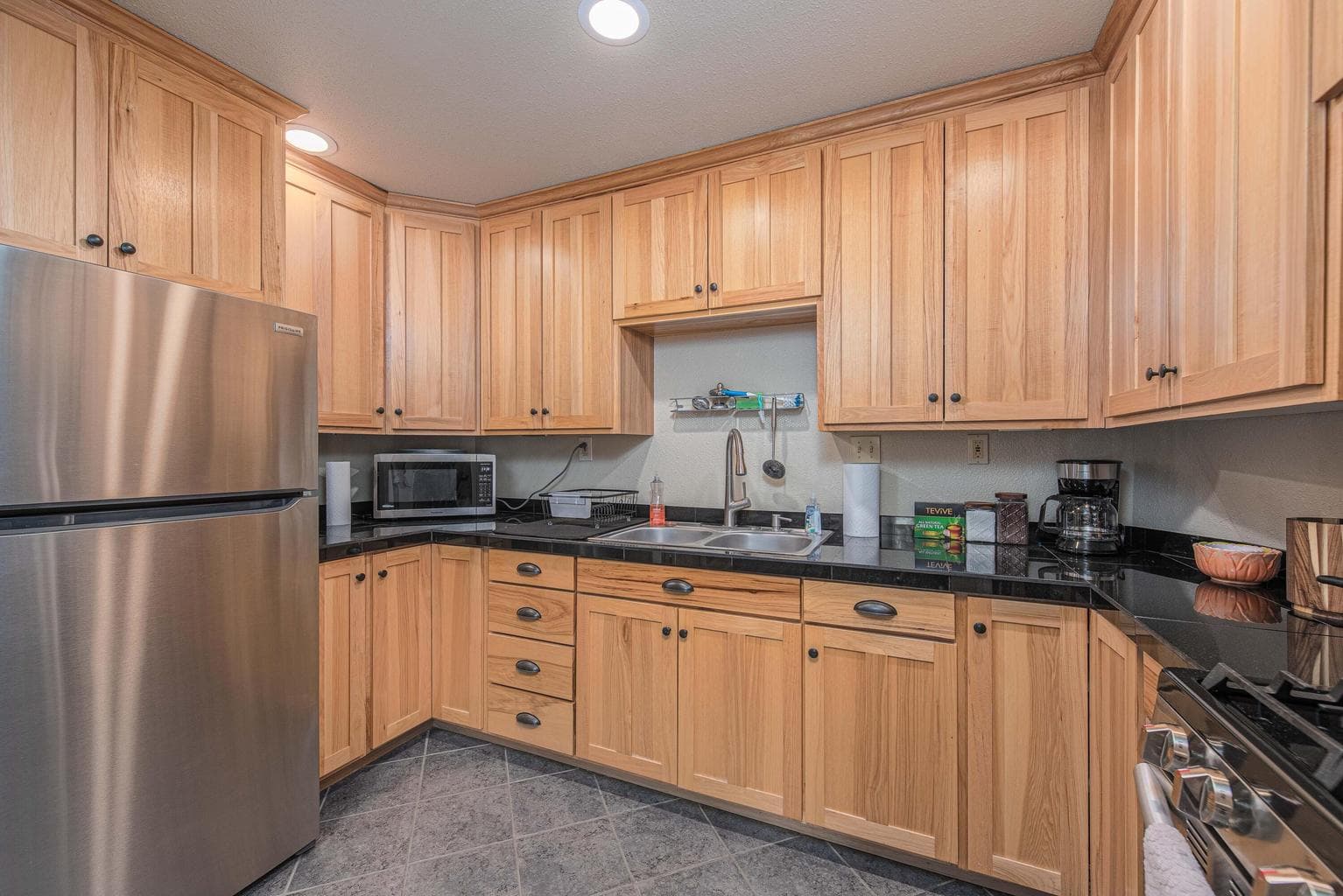 Photo of 52710 Santa Barbara Drive 11 of 36