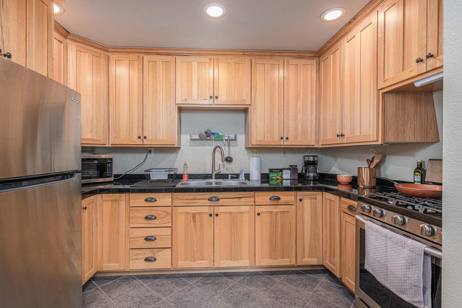 Photo of 52710 Santa Barbara Drive 13 of 36