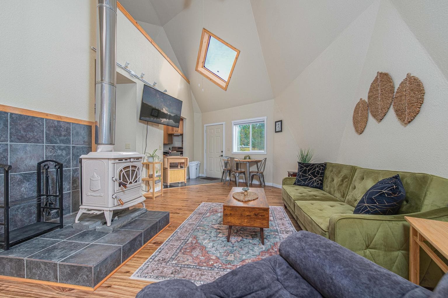 Photo of 52710 Santa Barbara Drive 9 of 36