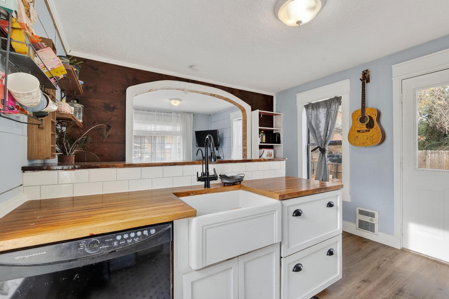 Photo of 322 SE 5th Street 16 of 26