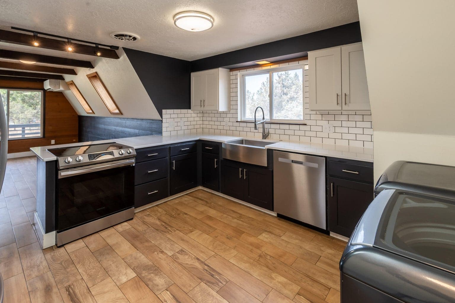 Photo of 5325 NW Jackpine Avenue 11 of 47