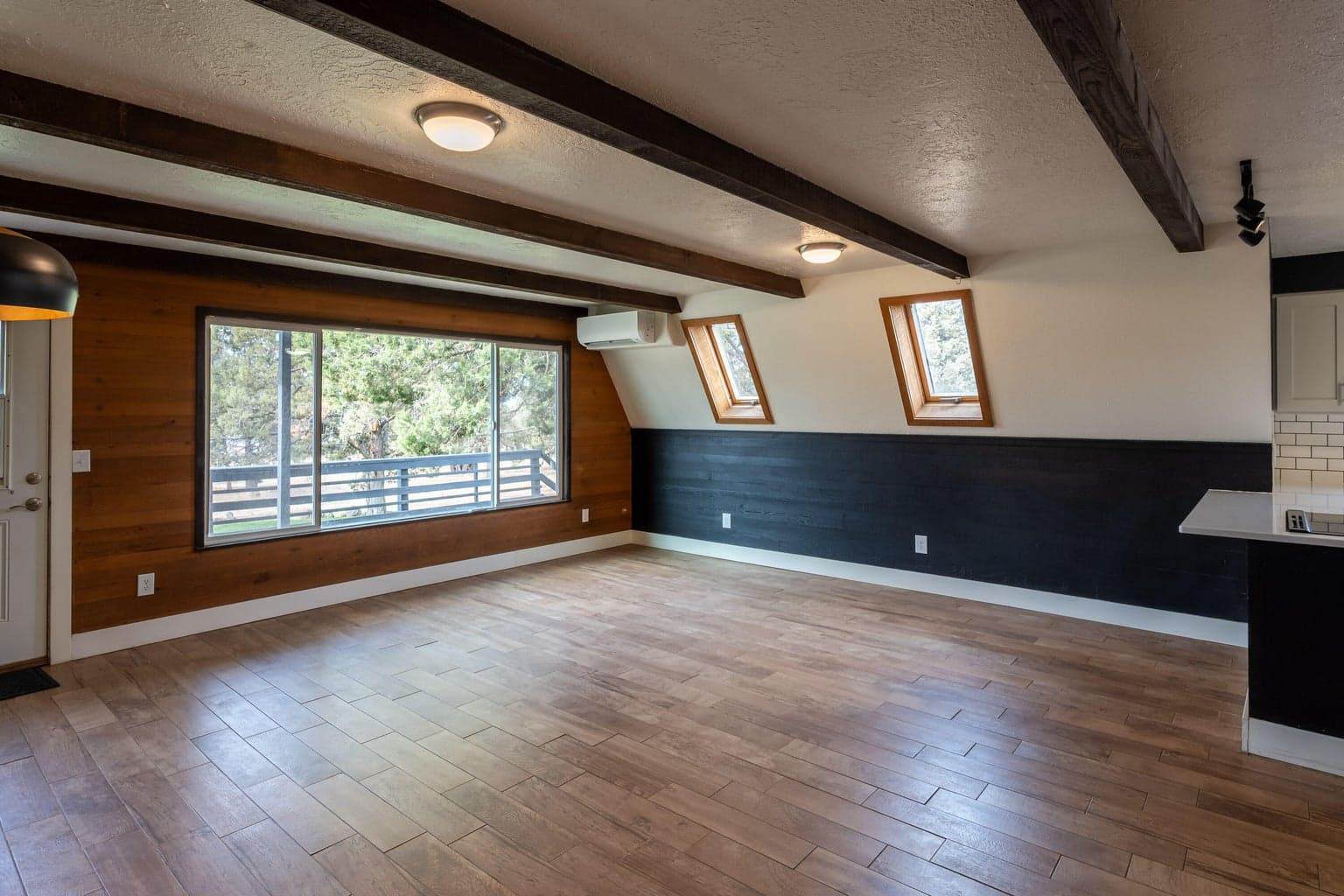 Photo of 5325 NW Jackpine Avenue 8 of 47