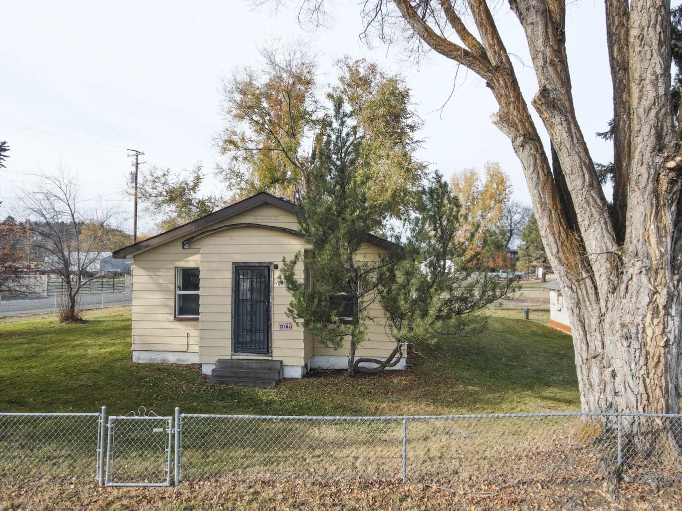 Photo of 2686 Market Street 1 of 26