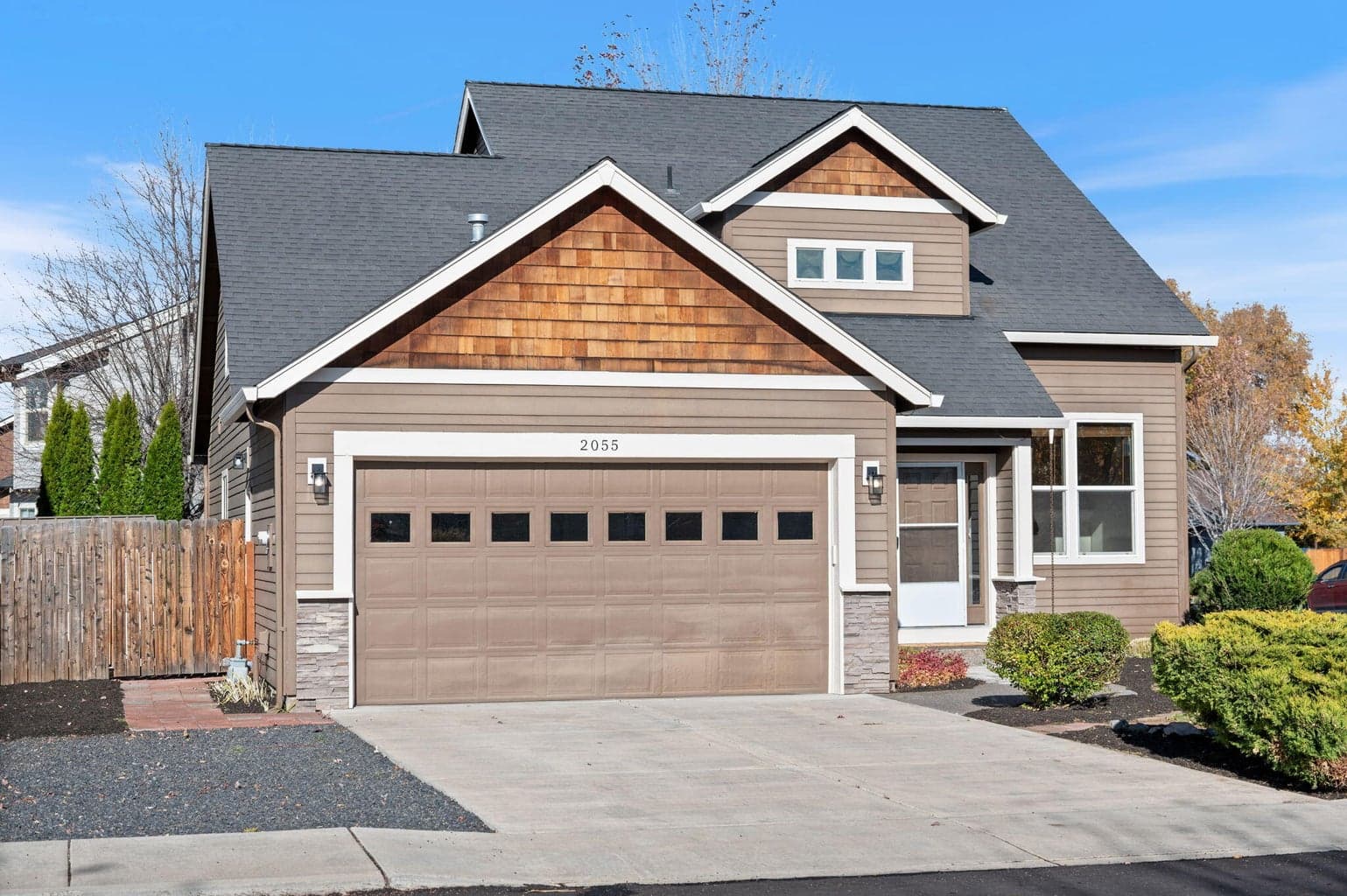 Photo of 2055 Larch 1 of 25