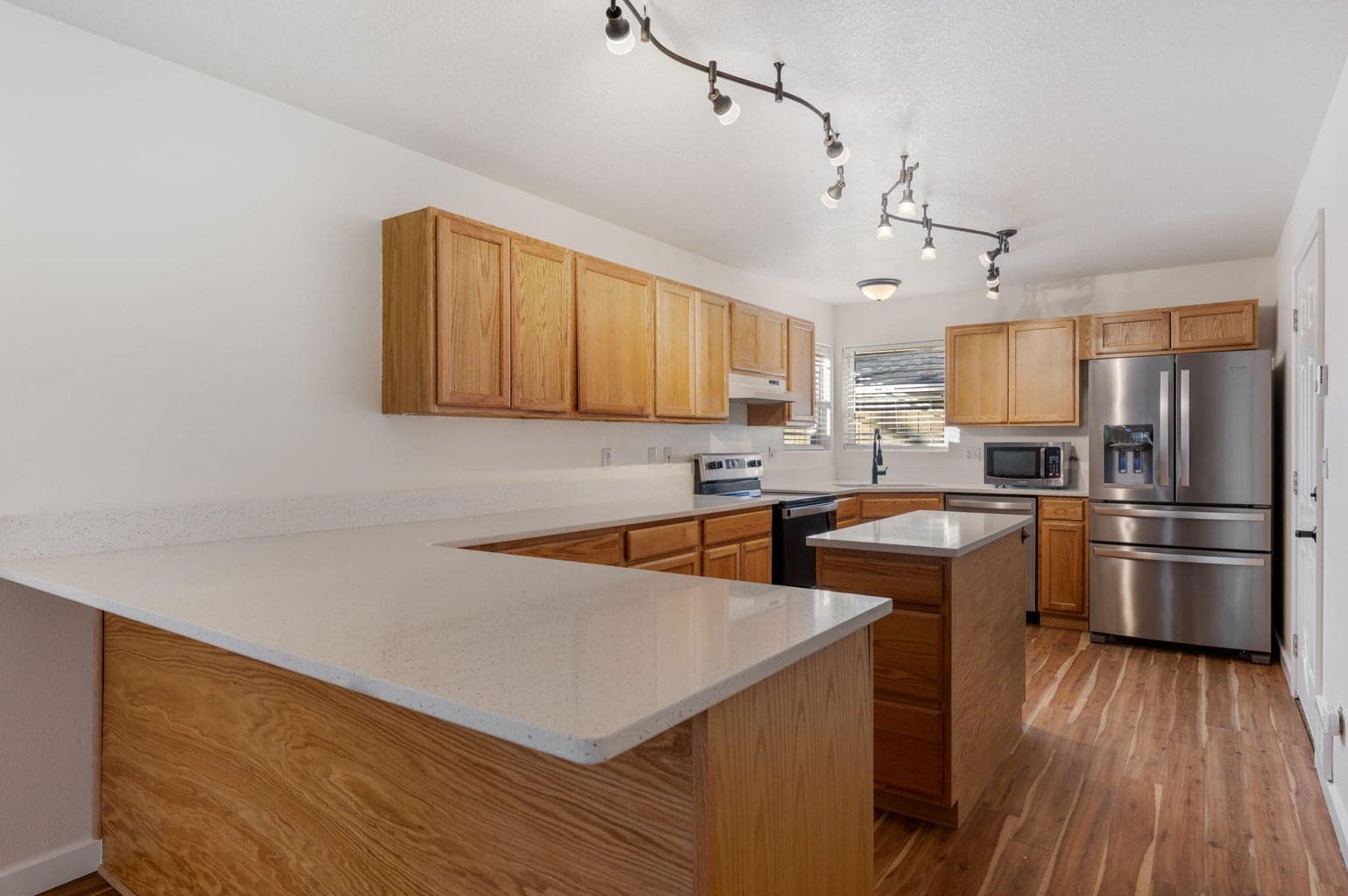 Photo of 1175 SW Chamberlain Street 7 of 19