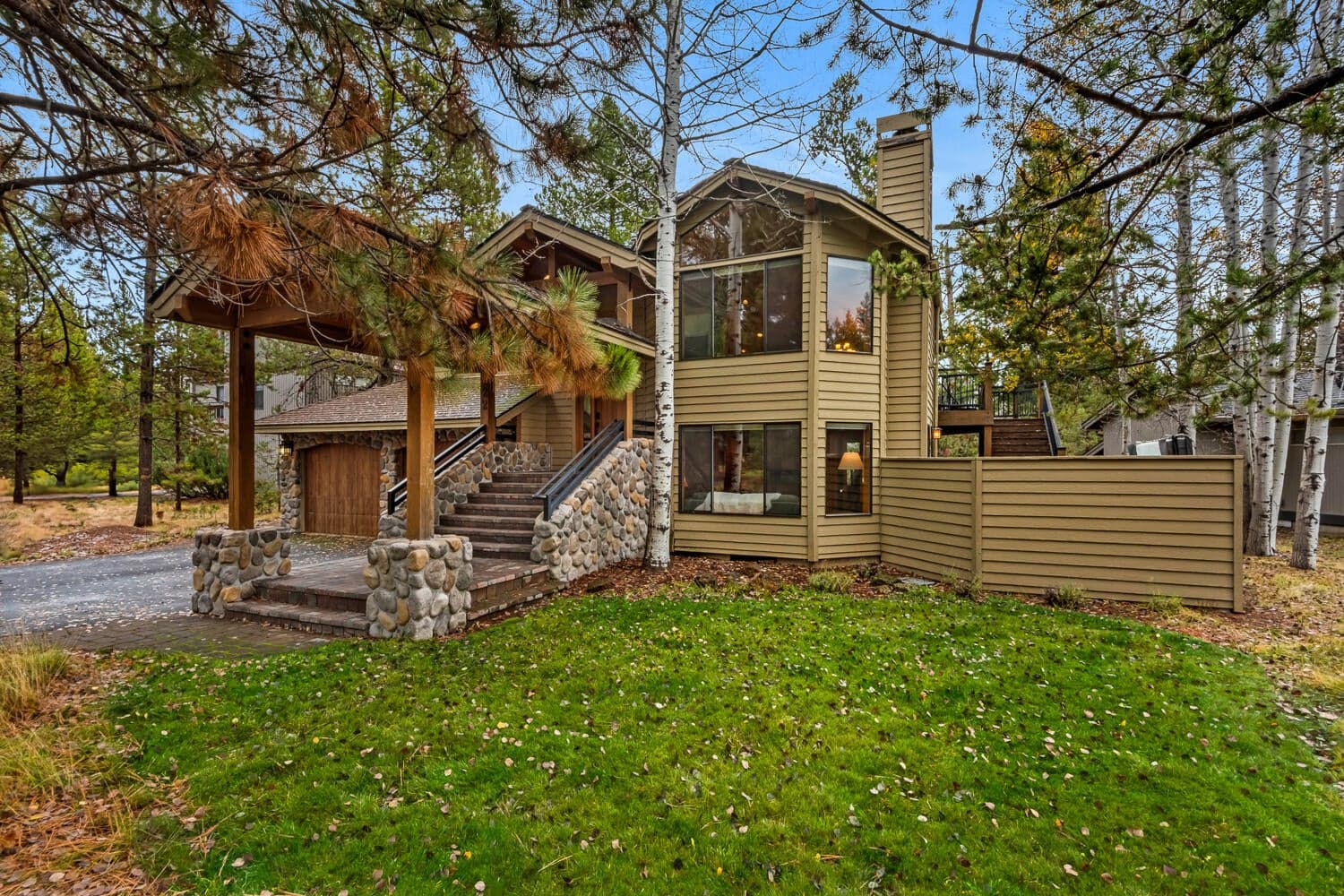 Photo of 18003 Hickory Lane 2 of 28