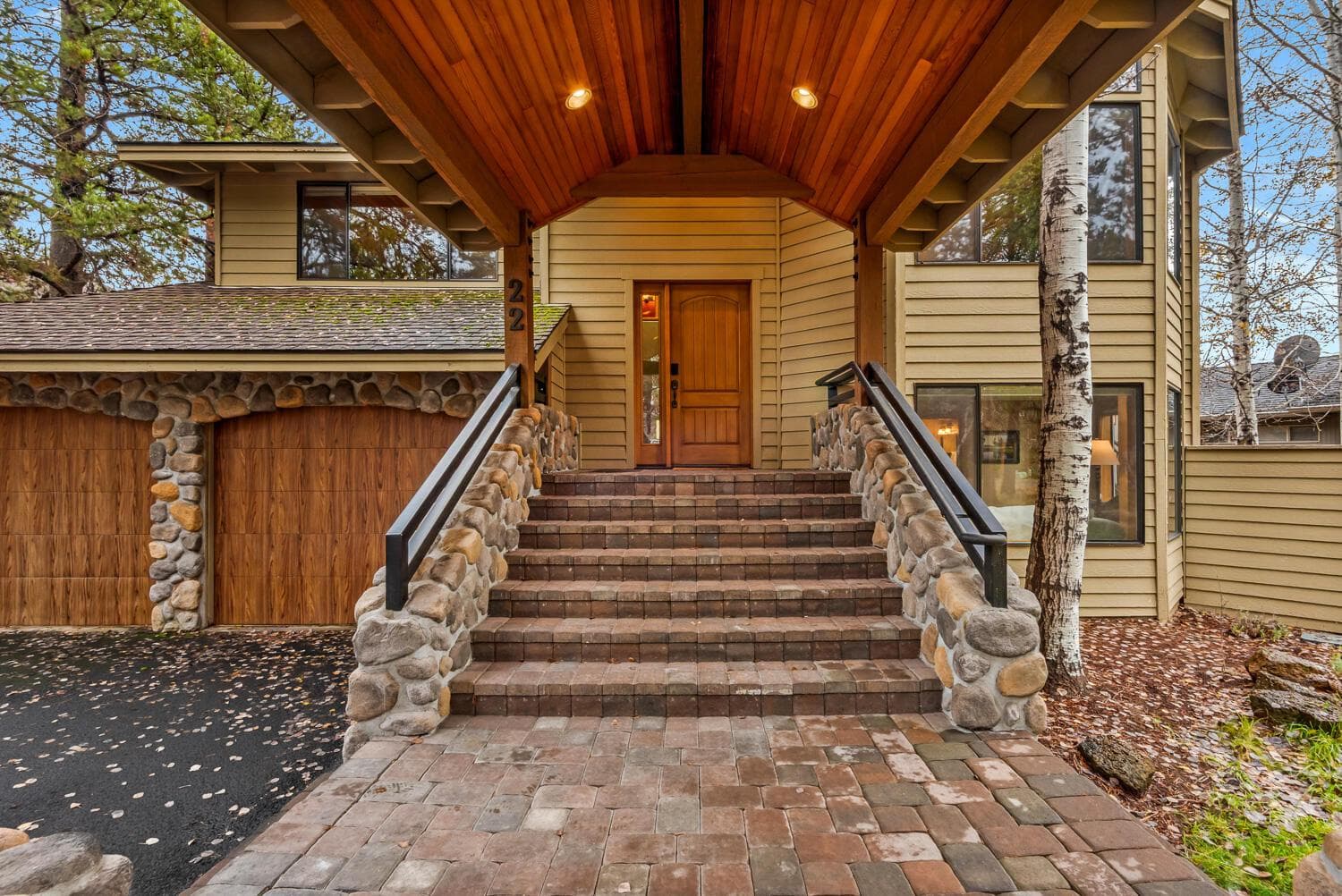 Photo of 18003 Hickory Lane 3 of 28
