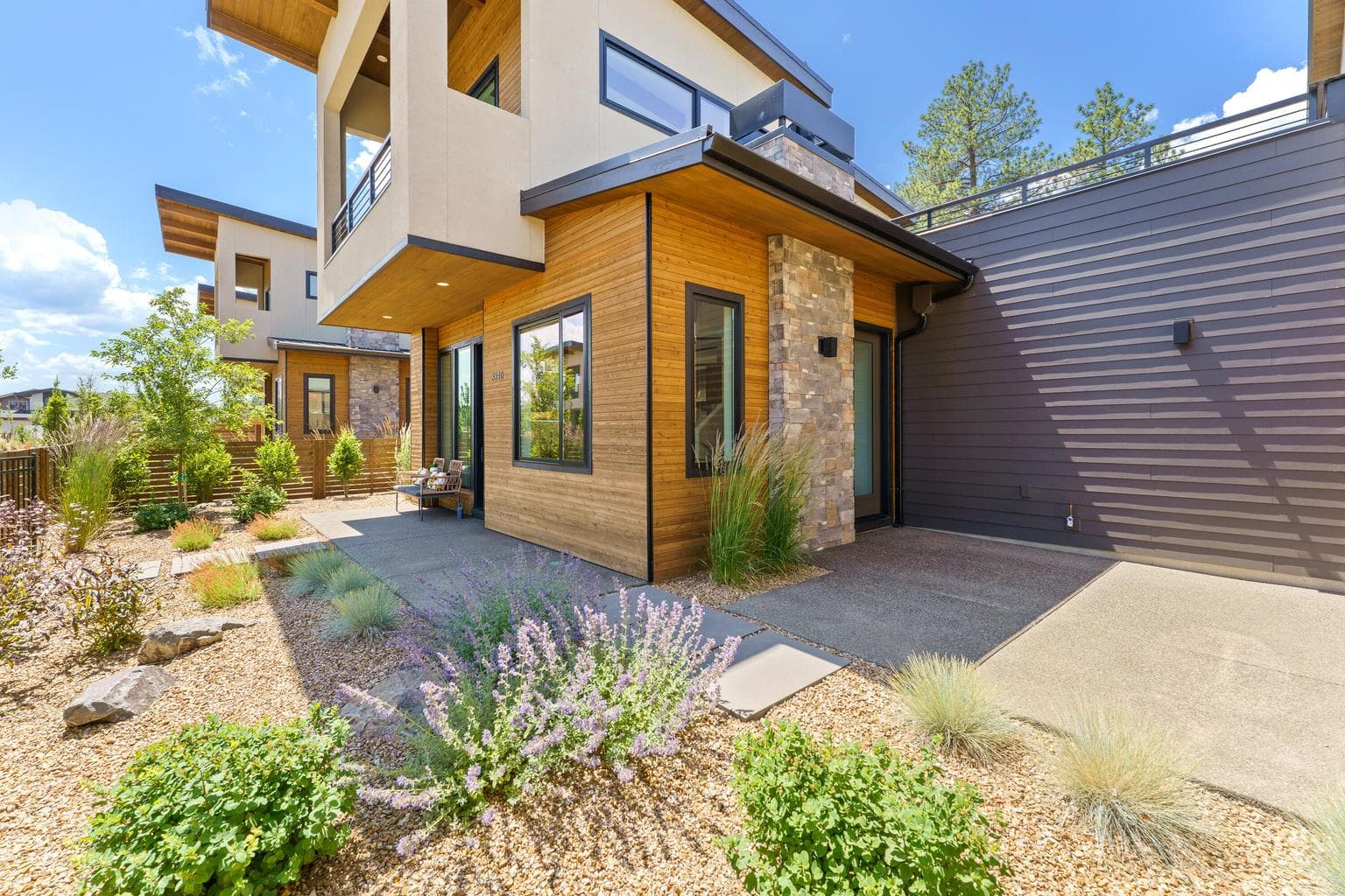 Photo of 3332 NW Celilo Lane 7 of 47