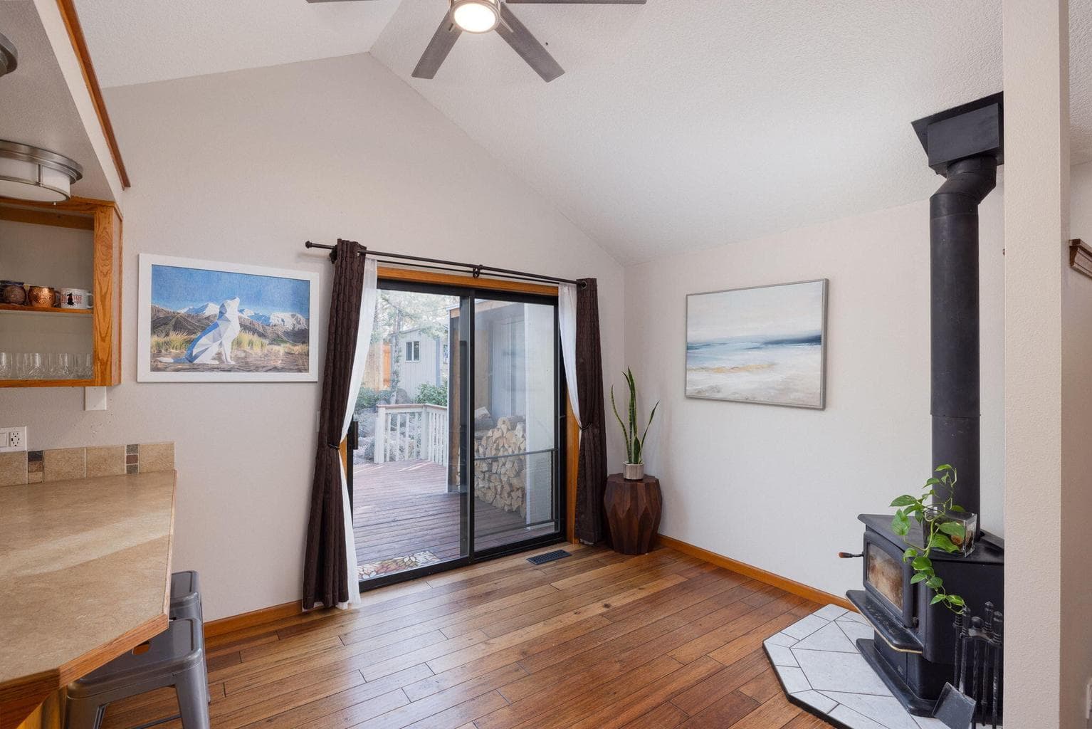 Photo of 1630 NE 13th Street 9 of 37