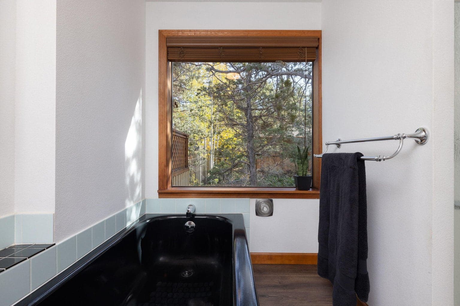 Photo of 1630 NE 13th Street 16 of 37