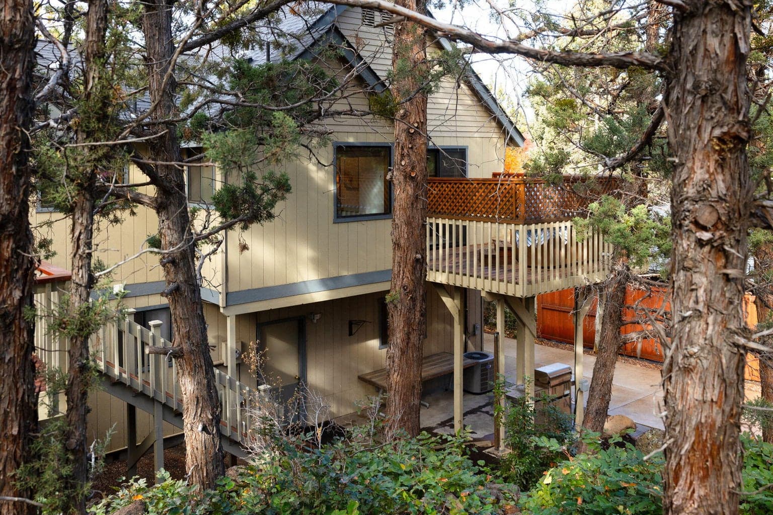 Photo of 1630 NE 13th Street 27 of 37