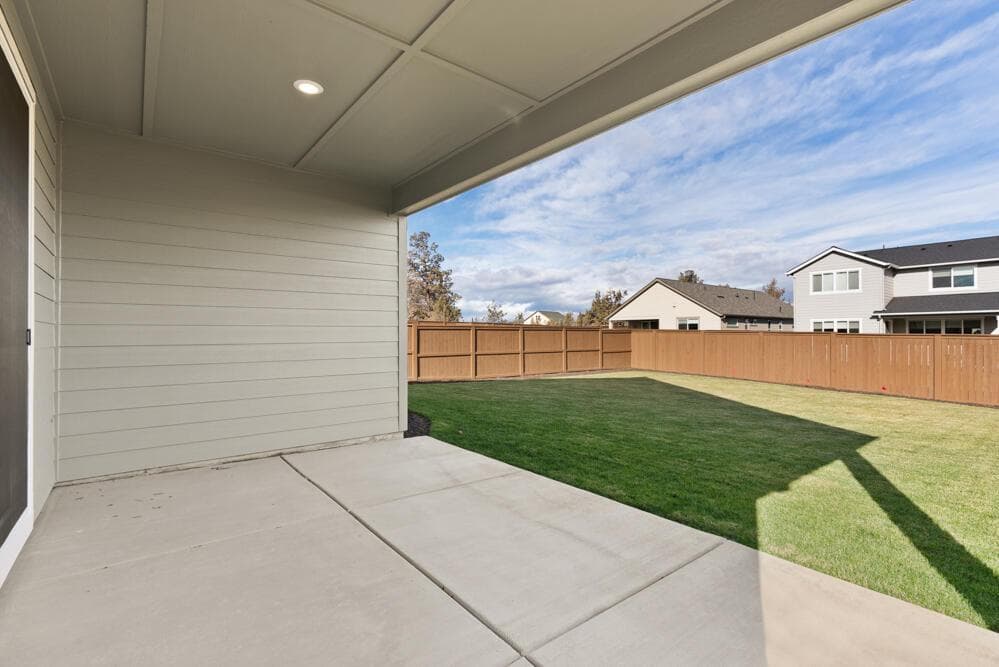 Photo of 4737 SW Coyote Avenue 17 of 28