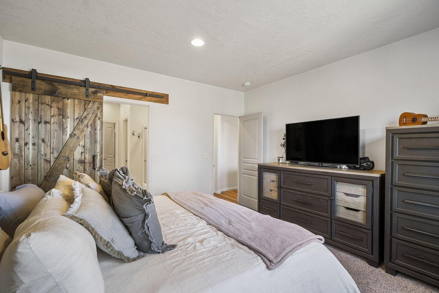 Photo of 1814 SW 36th Way 13 of 34