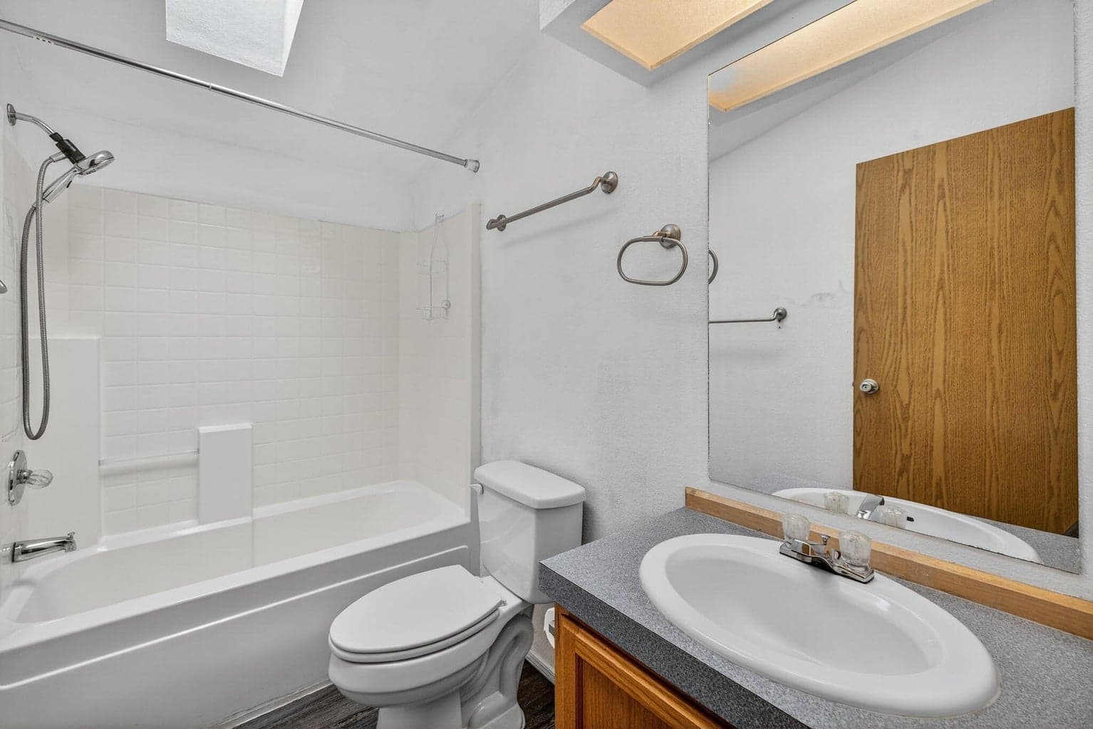 Photo of 609 SE Evergreen Avenue 24 of 35