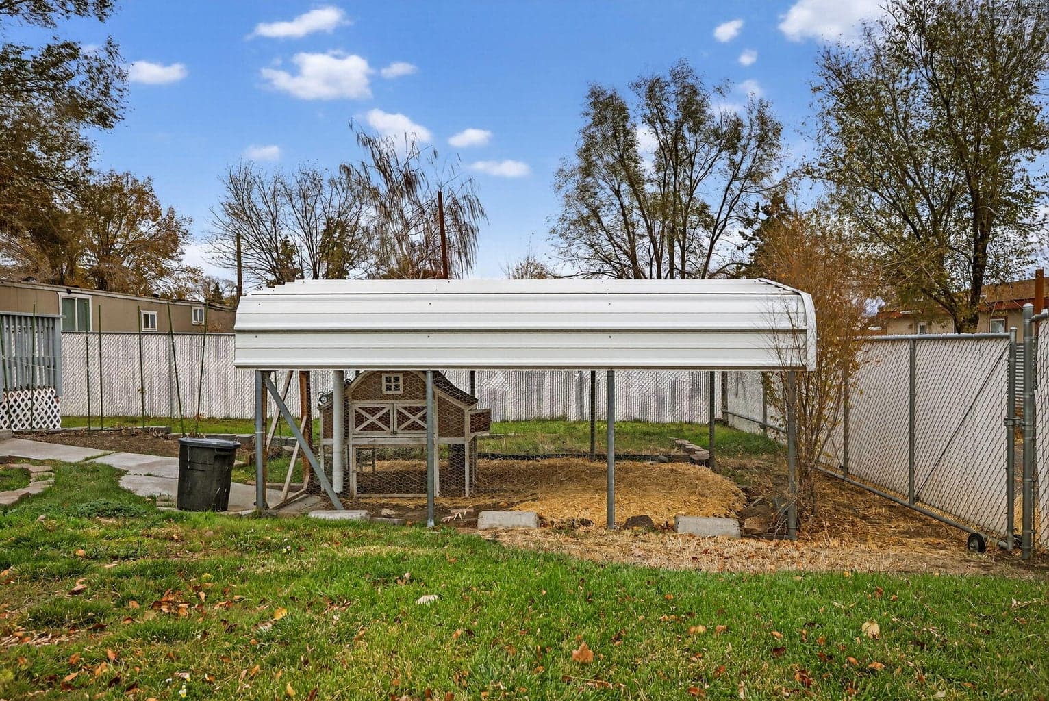 Photo of 609 SE Evergreen Avenue 30 of 35