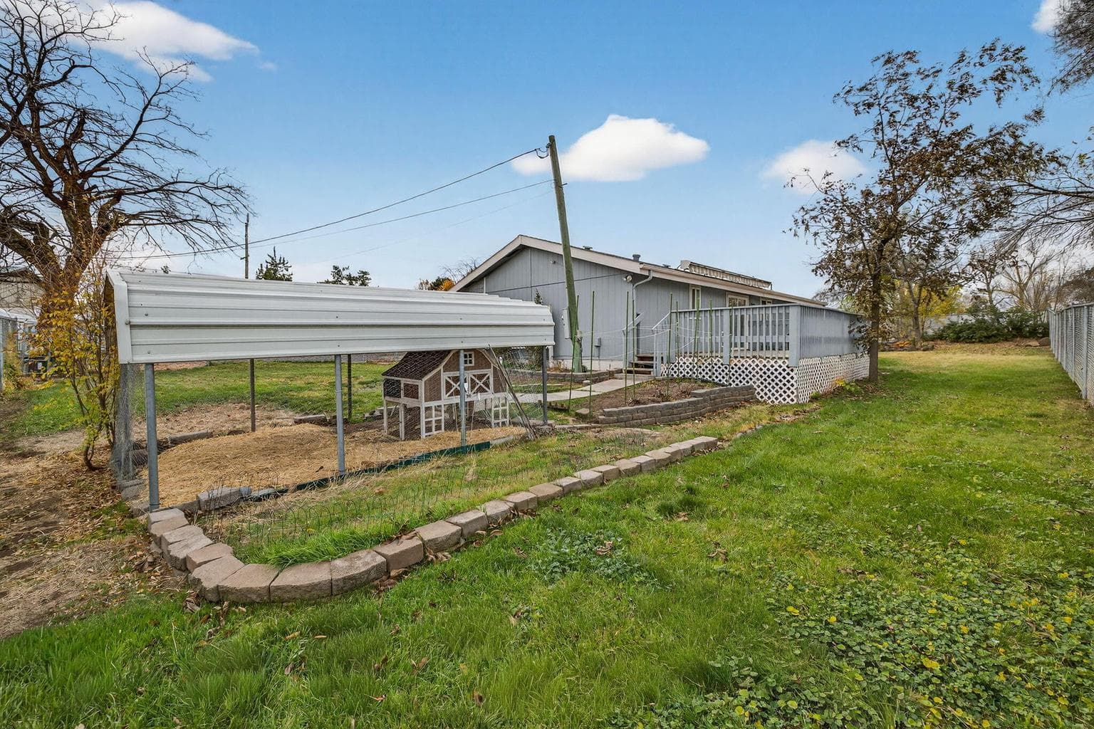 Photo of 609 SE Evergreen Avenue 31 of 35